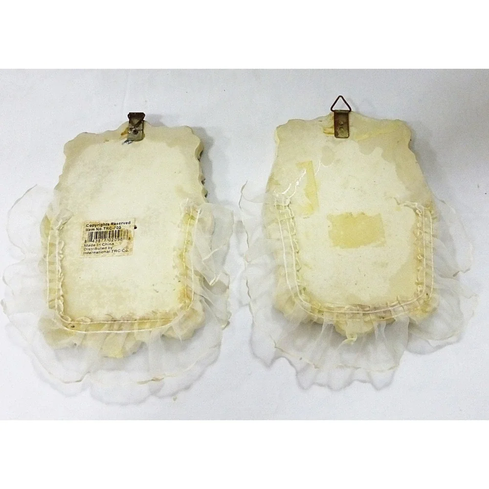 Vtg plaque wall decor praying boy  girl resin set of‎ two religion  cottagecore